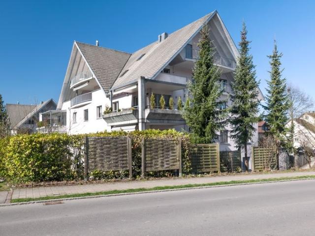 Rent a 4 ½ rooms apartment in Winkel b. Bülach Flatfox
