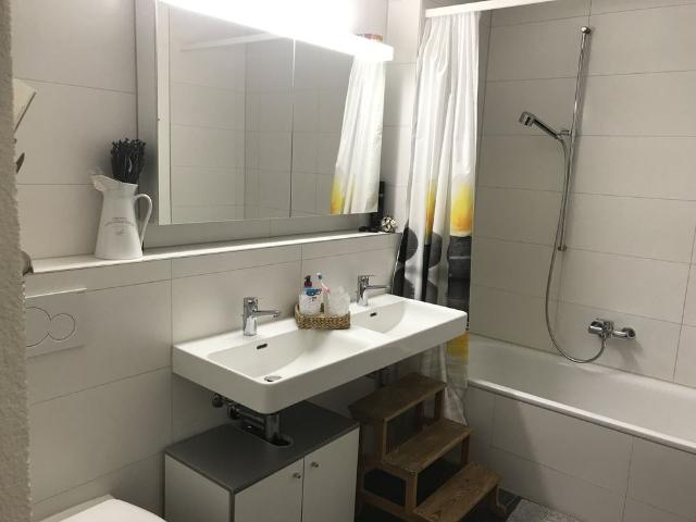 Rent a 4 ½ rooms apartment in Uetikon am See
