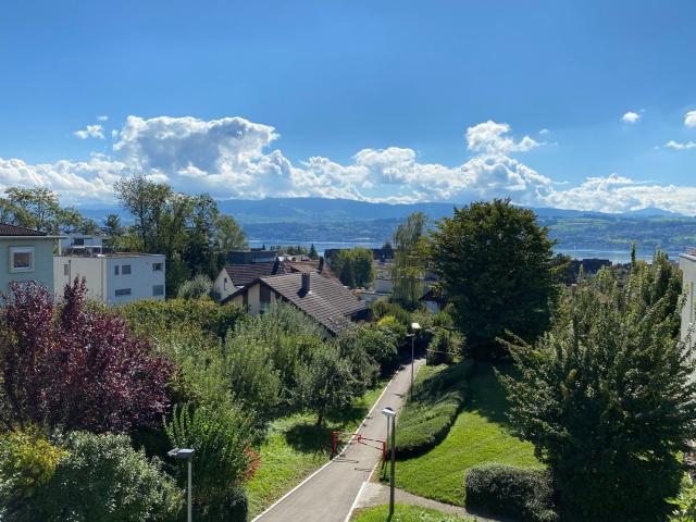 Rent a 4 ½ rooms apartment in Uetikon am See Flatfox