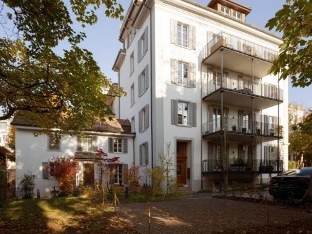 Rent a 4 ½ rooms attic flat in Zürich Flatfox