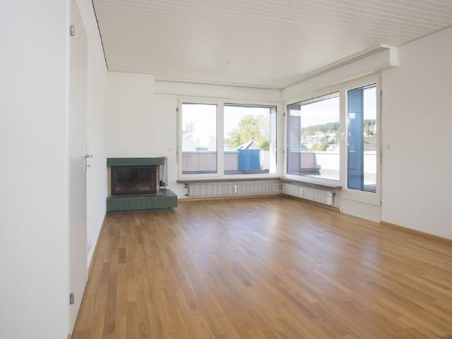 Rent a 4 rooms roof flat in Reinach BL Flatfox