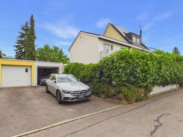 Rent a 4 rooms single house in Reinach BL Flatfox