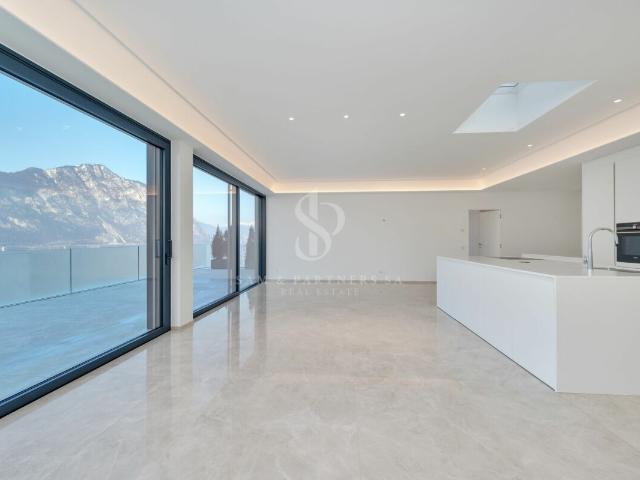 Rent a 5 rooms apartment in Bissone Flatfox