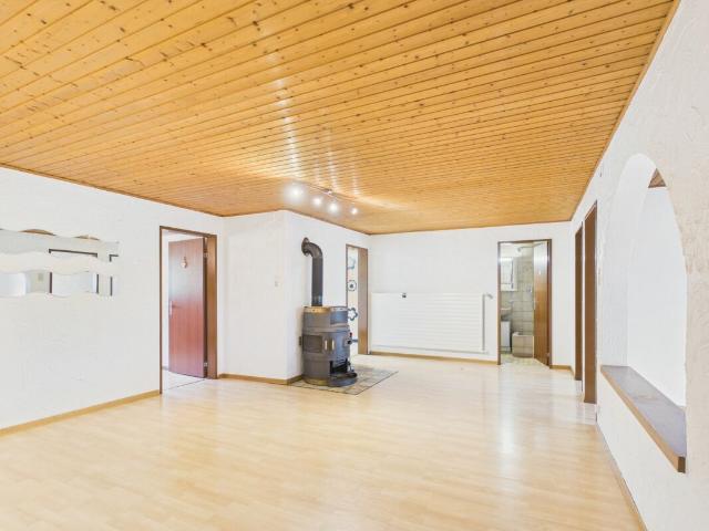 Rent a 5 rooms apartment in Ederswiler Flatfox