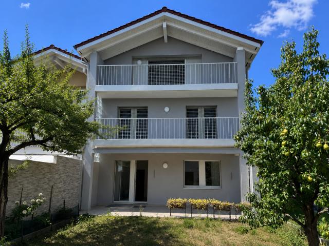 Rent a 5 rooms duplex house in Losone Flatfox