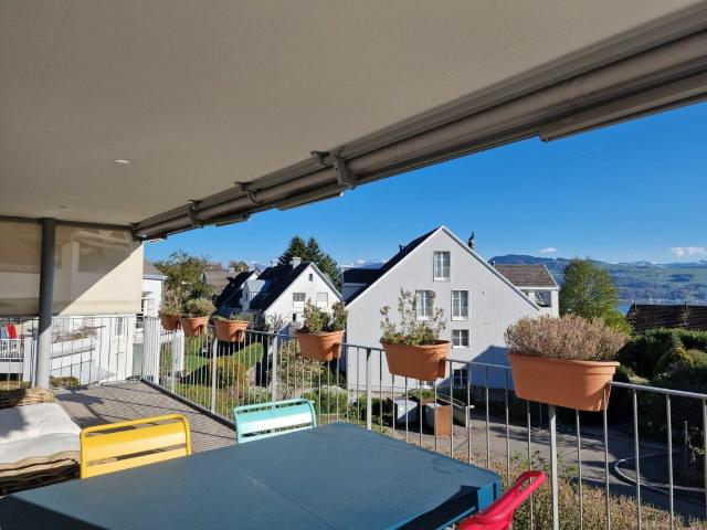 Rent a 5 ½ rooms furnished flat in Stäfa Flatfox