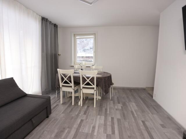 Rent a 5 ½ rooms single house in Linthal Flatfox