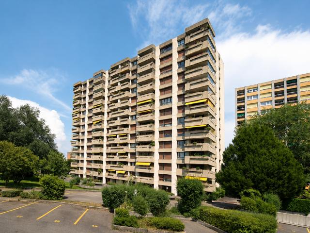 Rent a 6 rooms apartment in Meyrin Flatfox