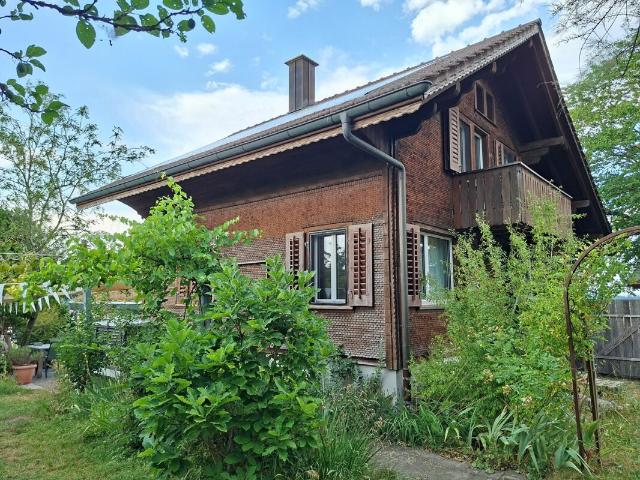 Rent a 6 ½ rooms single house in Attikon Flatfox