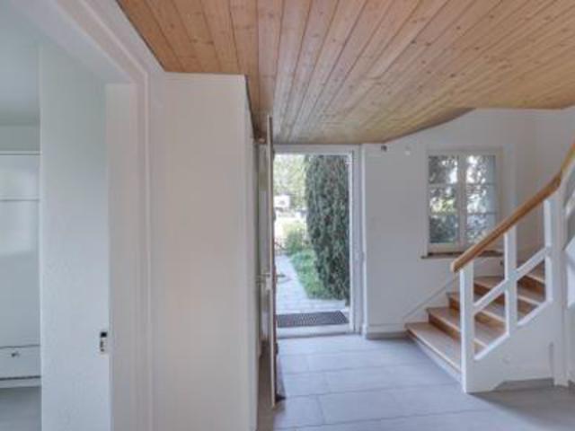 Rent a 6 ½ rooms single house in Zürich Flatfox