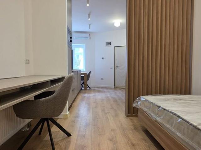 Rent a brand new studio apartment, located in the historic center of Cluj Napoca, about 10 minutes from the University of Medicine and Pharmacy