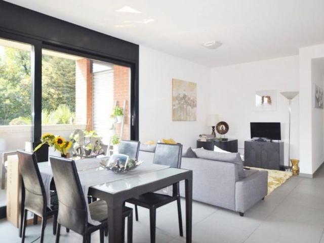 Rent a flat with a terrace