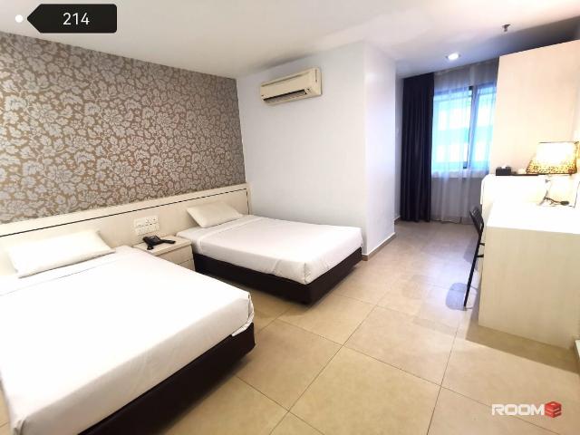 Rent a Room WITHOUT Regrets!Middle room for rent at Bukit Bintang with private bathroom ZERO DEPOSIT
