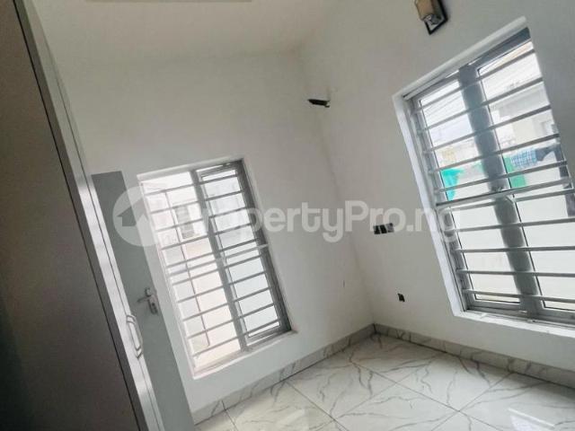 Rent Room And Parlour Self Contained in orchid, Lekki Lagos 0MTJA | PropertyPro Nigeria