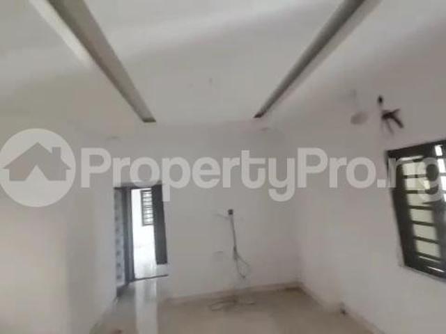 Rent 2 Bedroom Flat in Ago palace, Okota Lagos 4MTNV | PropertyPro Nigeria
