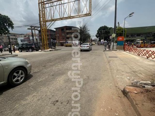 Rent Detached Bungalow in Alagomeji, Yaba Lagos 9MRGE | PropertyPro Nigeria