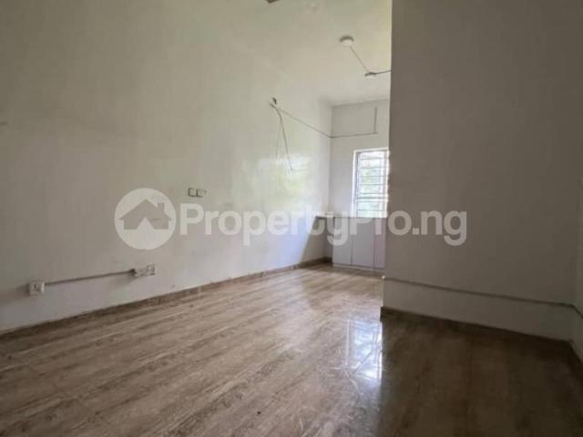 Rent Fully Serviced Room Selfcontain in Ikota, Lekki Lagos 1NBMB | PropertyPro Nigeria