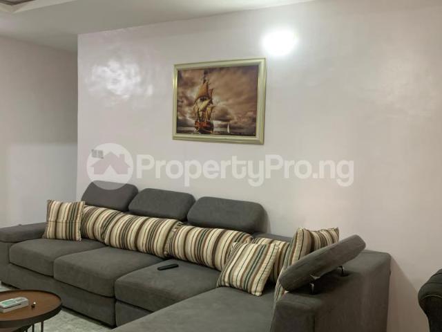 Rent Furnished 2 Bedroom Apartment in chevron, Lekki Lagos 4MQLR | PropertyPro Nigeria