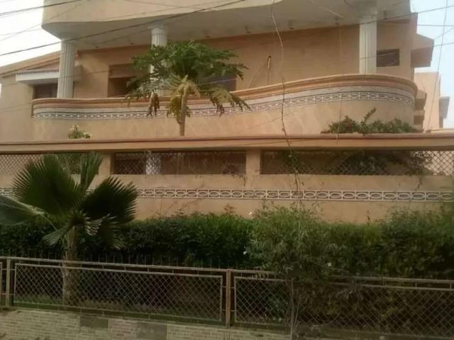 Rent for Comercial & Rezendence Portion Karachi PECHS ID 62148