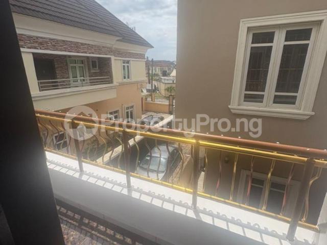 Rent Luxury Master Bedroom in chevron, Lekki Lagos 9NDHG | PropertyPro Nigeria
