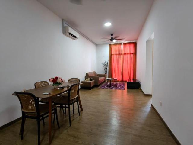 RENT Lakefront Homes Cyberjaya
