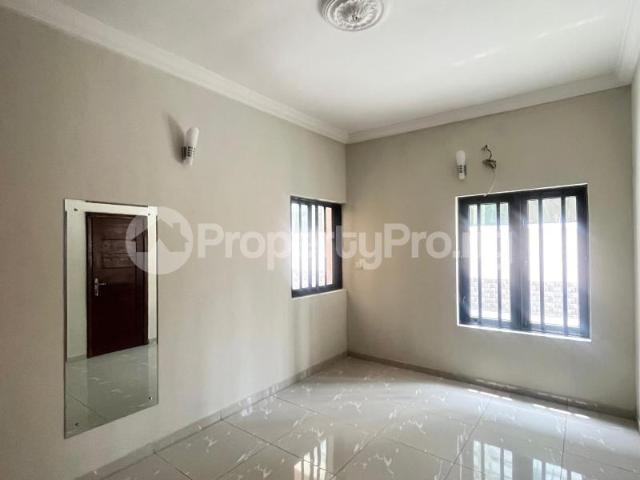 Rent 3 Bedroom Apartment in Lekki Phase 1, Lekki Lagos 5NGCA | PropertyPro Nigeria