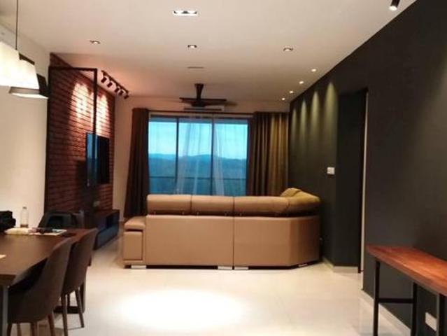 RENT PARAGON 3 SERI KEMBANGAN private lift to unit MODERN RENOVATION