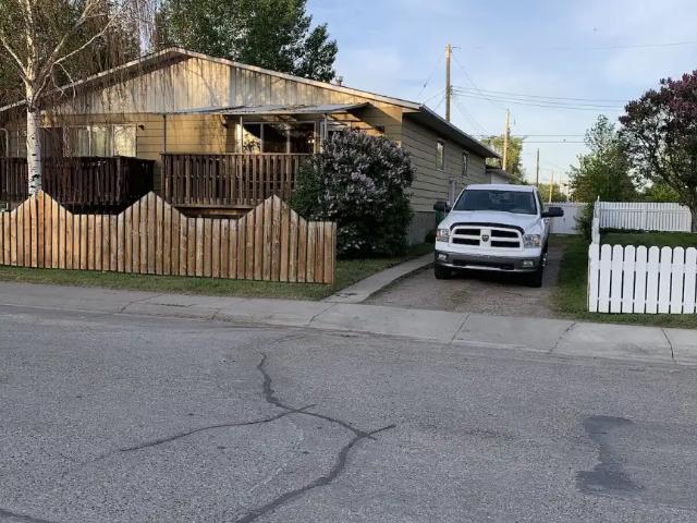 Rent Reduced Large Renovated 2 Bedroom Basement Suite Pet Friendly