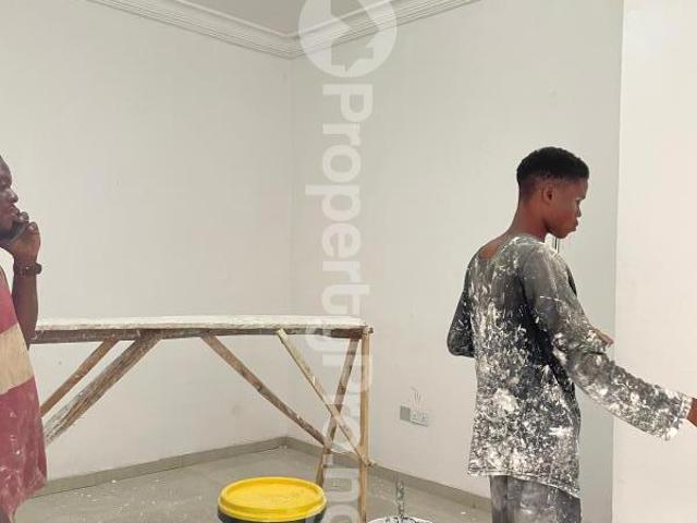 Rent Room And Parlor Self Contained in Lekki Lagos 4NBLF | PropertyPro Nigeria