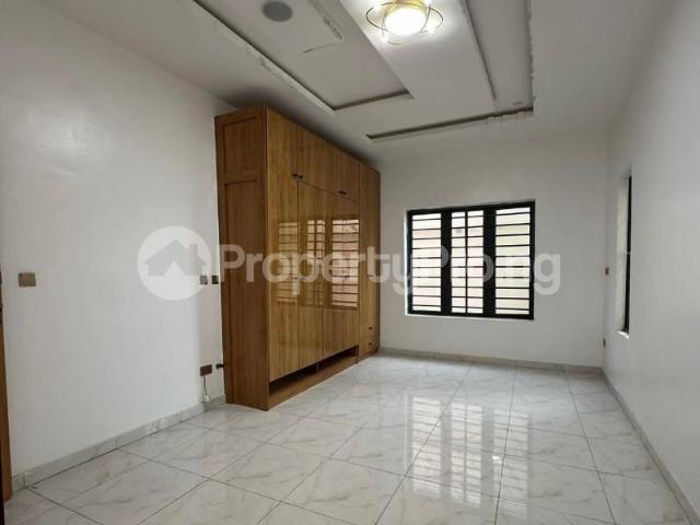 Rent Serviced 2 Bedroom Apartment in Along Lekki Expressway, Lekki Lagos 9MRTL | PropertyPro Nigeria