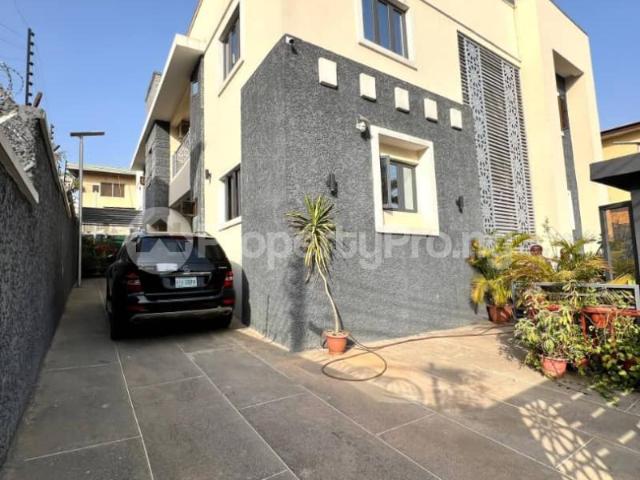 Rent Serviced 2 Bedroom Flat in Garki 1 Abuja 7MRFJ | PropertyPro Nigeria