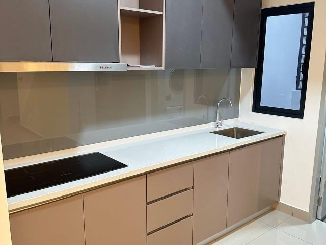 Rent Single Medium Master Room at M LUNA Residence Kepong MRT Selayang Batu Caves Gombak