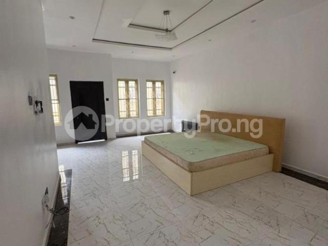 Rent Spacious Master Bedroom In A Shared Apartment Chevron in chevron, Lekki Lagos 9NCZK | PropertyPro Nigeria