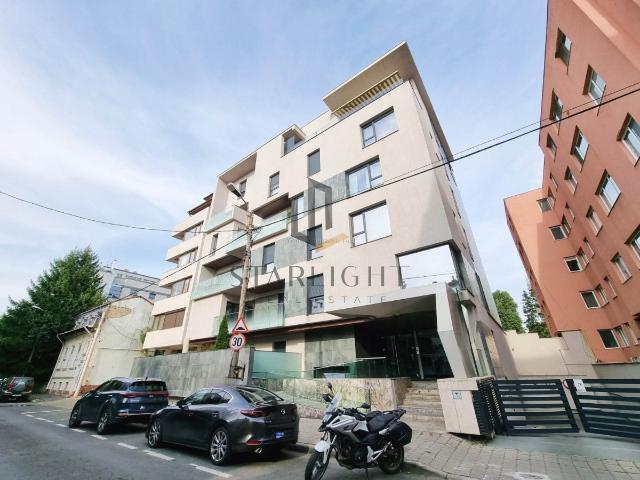 Rent Spacious 3 Bedroom Apartment | Aviatorilor Charles de Gaulle Sq