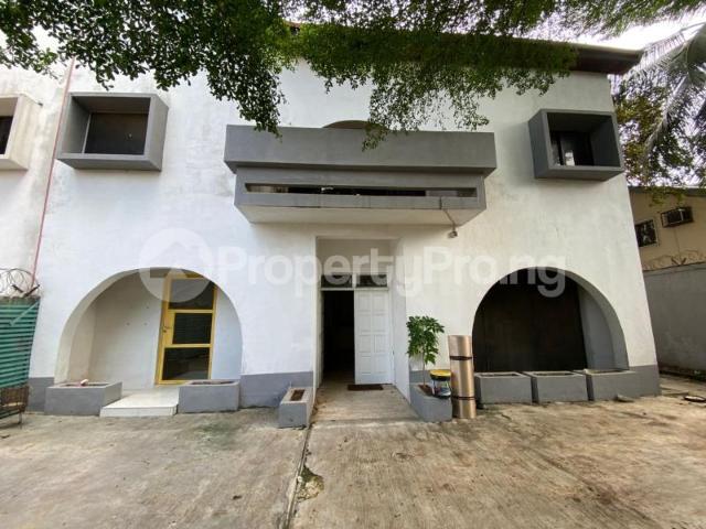 Rent Spacious 5 Bedroom Semi Detached House in Lekki Phase 1, Lekki Lagos 0NGUE | PropertyPro Nigeria