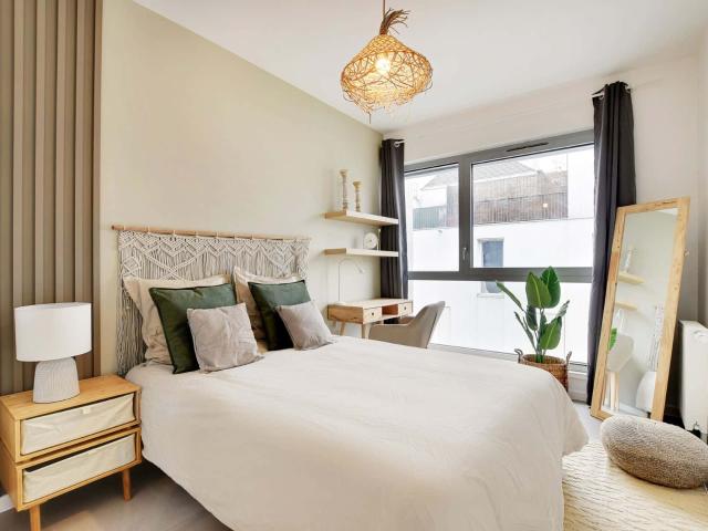 Rent this peaceful 11 m² in coliving bedroom in Paris PA97