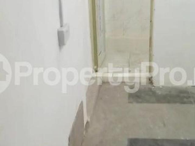 Rent 3 Bedroom Flat in Mafoluku, Oshodi Lagos 6MVNR | PropertyPro Nigeria