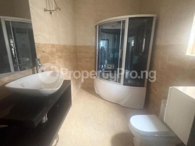 Rent Very Spacious Masters Bedroom in chevron, Lekki Lagos 1NDJU | PropertyPro Nigeria