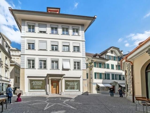 RENT WITHOUT A DEPOSIT Historic & live in the middle of the city center That's possible here