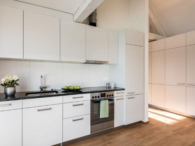 RENT WITHOUT DEPOSIT – Enjoy at home