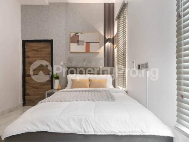 Rent Work Space + Living Space in chevron, Lekki Lagos 0LUYQ | PropertyPro Nigeria