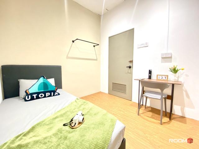Rent ZERO DEPOSIT Room With Us Only 6 Min Drive Work At Paradigm Mall ️