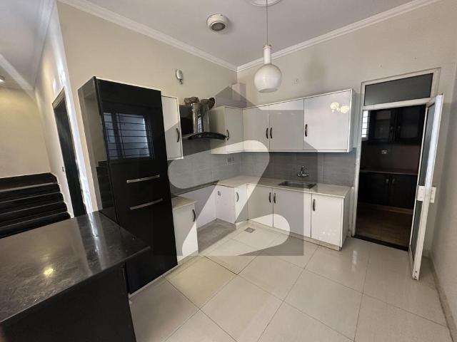 Rent 10 Marla House In Bahria Town Phase 4