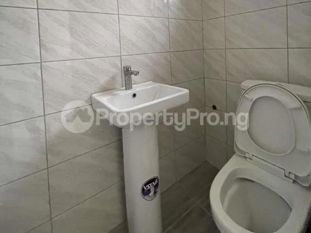 Rent 2 Bedroom Apartment in Lekki Phase 1, Lekki Lagos 8MTPT | PropertyPro Nigeria