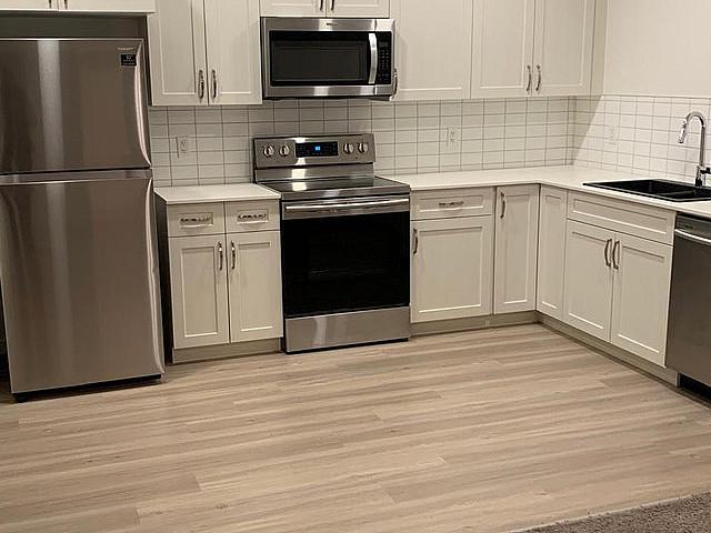 Rent 2 Beds 1 Bath Legal Basement In Windermere Edmonton