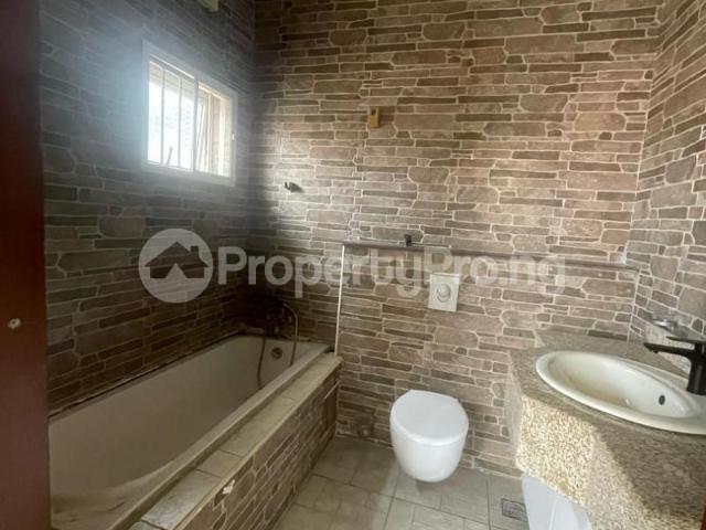 Rent 2 Bedroom Apartment in Old Ikoyi, Lagos 6MVBD | PropertyPro Nigeria