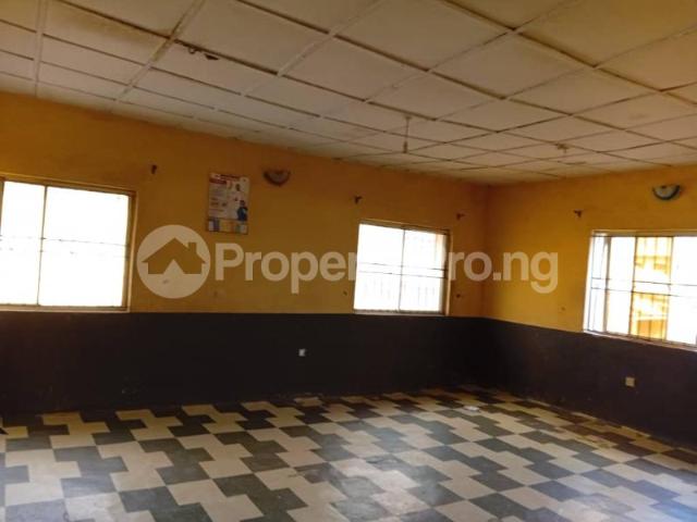 Rent 2 Bedroom Flat in Ipaja Lagos 1NYEG | PropertyPro Nigeria