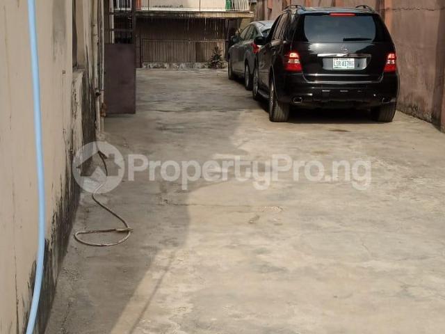 Rent 2 Bedroom Flat in Allen Avenue, Ikeja Lagos 8MPQL | PropertyPro Nigeria