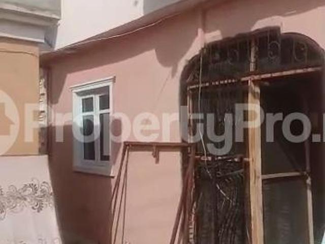 Rent 2 Bedroom Flat in Iyana Ipaja, Lagos 7MRLR | PropertyPro Nigeria