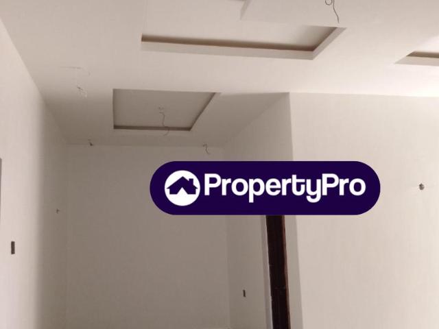 Rent 2 Bedroom Flat in Isolo Lagos 0NCCB | PropertyPro Nigeria